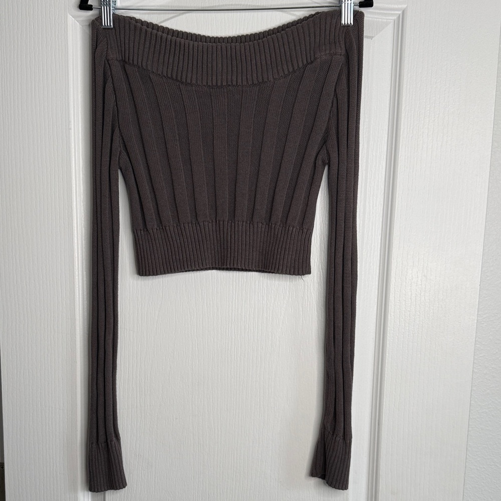 Urban Outfitters Silence + Noise Ezra Cropped Pullover Sweater in Dark Grey